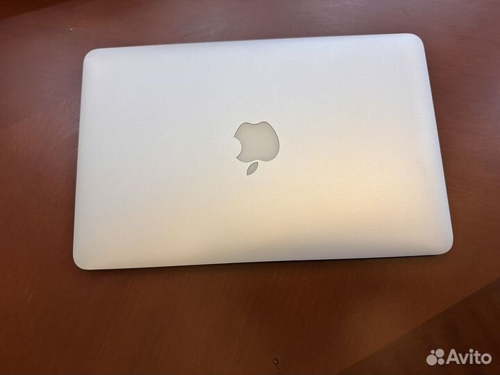 Apple macbook air 11.6 2012