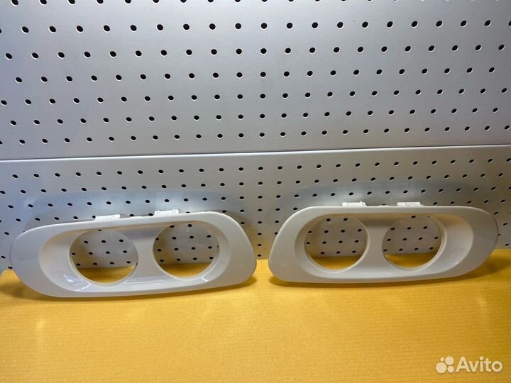 Рамка противотуманной фары левая/правая (комплект)