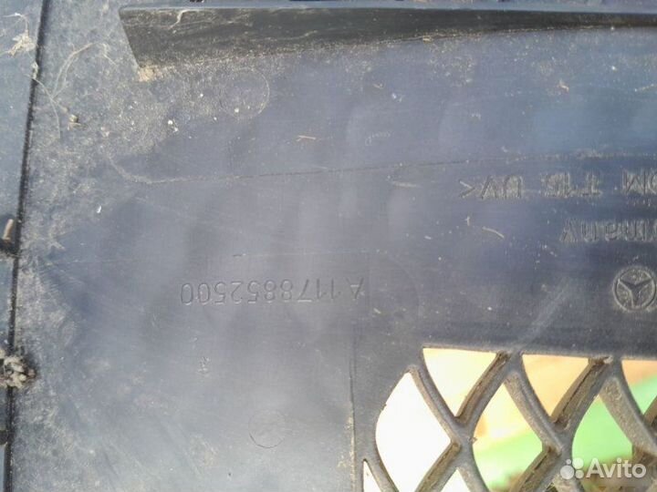 Решетка бампера передняя Mercedes Cla W117