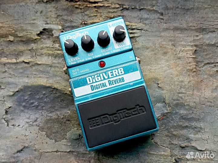 Педаль Digitech Digiverb Digital Reverb & Пушкин