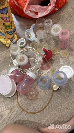 Молокоотсос и бутылочки от avent