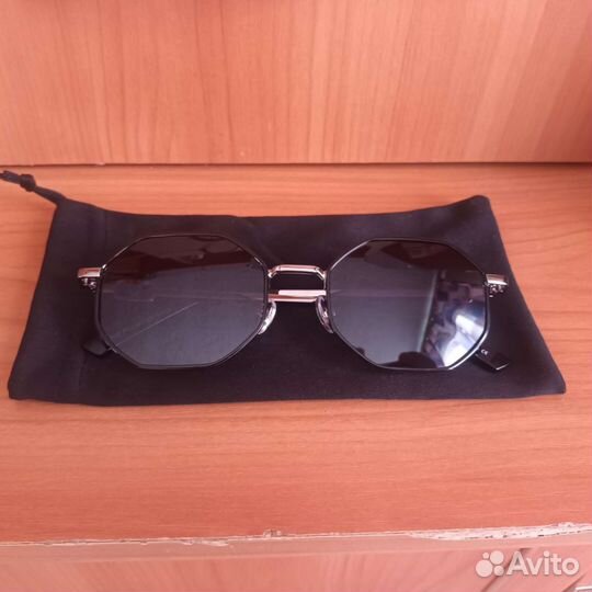 Солнцезащитные очки