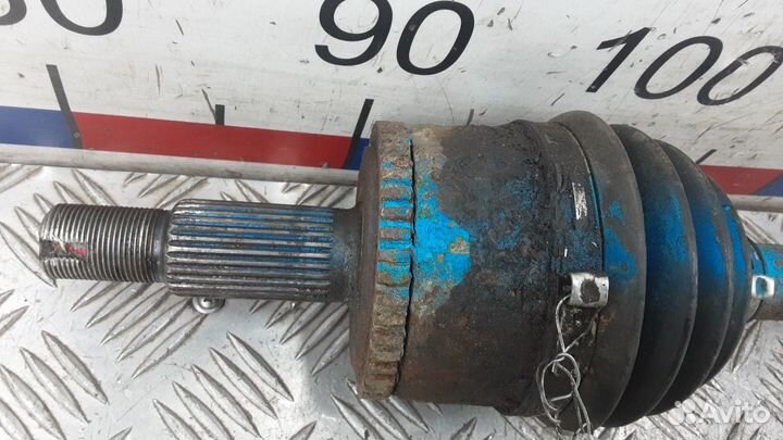 Полуось передняя левая (приводной вал, шрус)