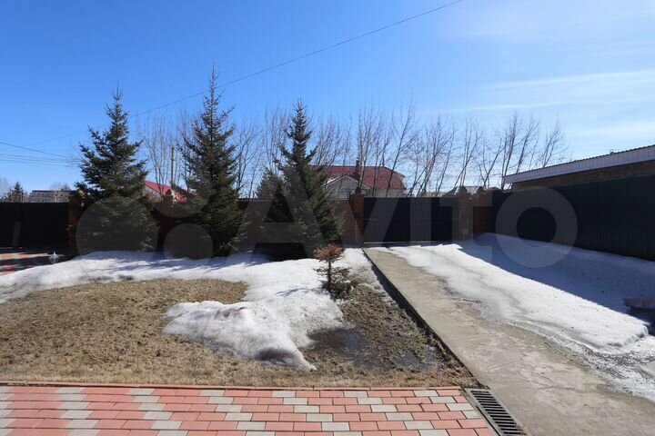 Дом 250 м² на участке 12 сот.