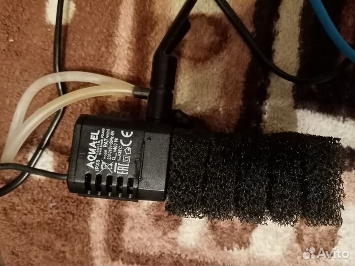 Фильтр, грунт, ракушки, лампа для аквариума