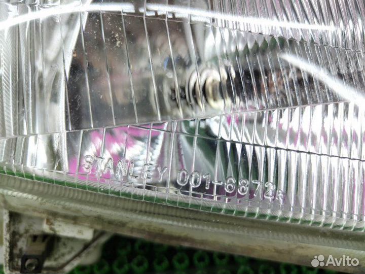 Фара передняя правая Mazda Demio DW3W B3 1999