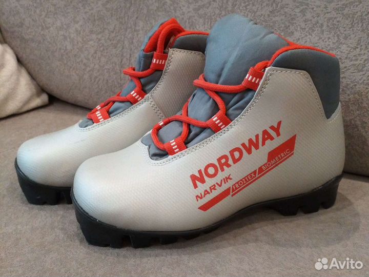 Лыжные ботинки размер 31