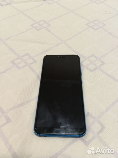 HONOR 10, 4/64 ГБ