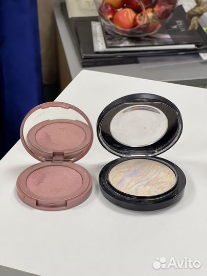 Пудра хайлайтер румяна MAC tarte