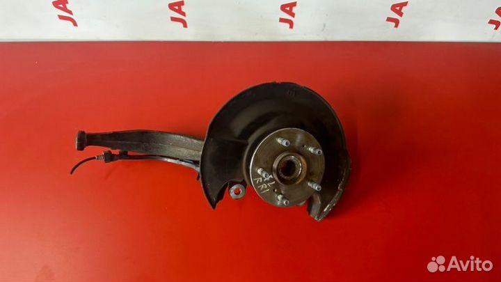 Ступица с кулаком в сборе передняя левая Honda