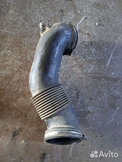 Патрубок воздушного фильтра Range Rover Vogue