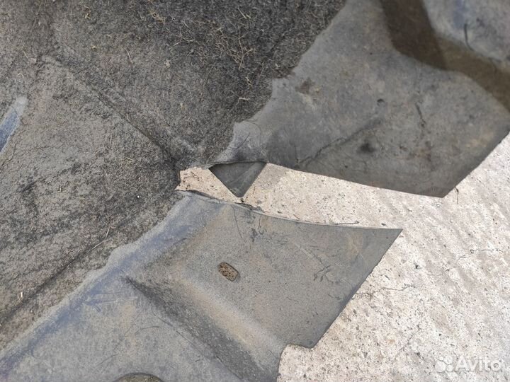 Подкрылок передний на Opel Astra J GTC