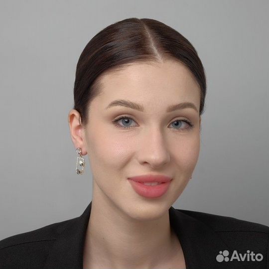 Серьги со стразами 