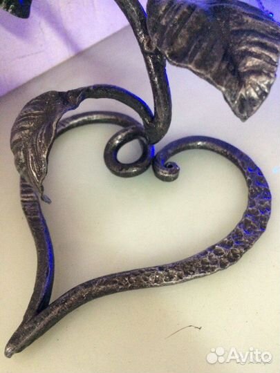 Розы кованые