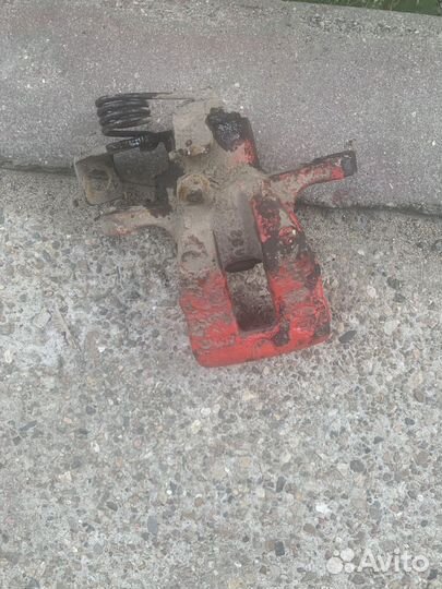 Суппорт задний левый kia rio 3/solaris 1