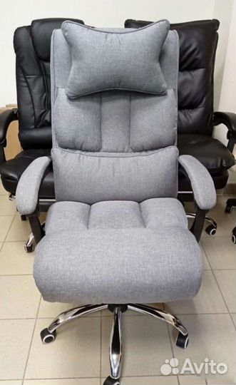 Компьютерное кресло из ткани