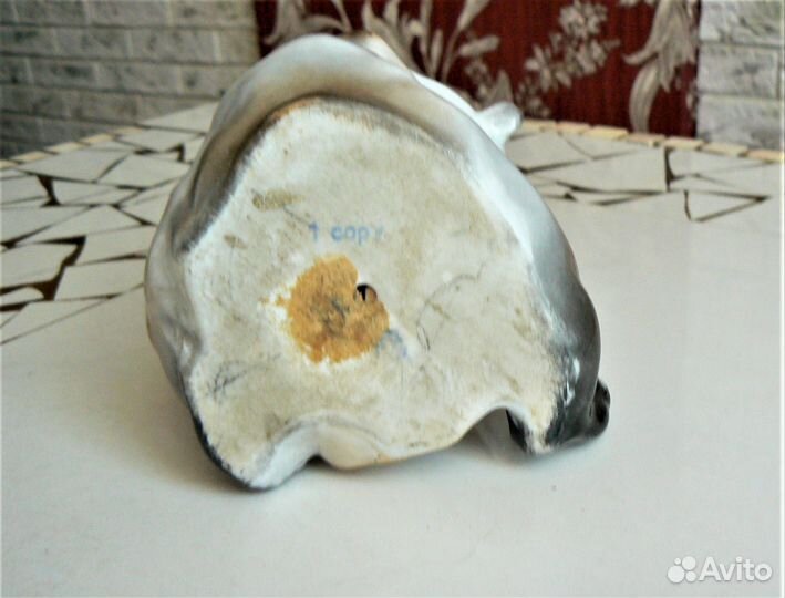 Фарфоровая статуэтка Медведь с контрабасом. лфз