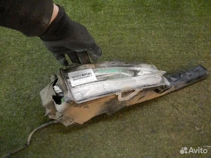 Фара противотуманная правая/дхо Lexus NX200/NX200t/NX300/NX300h