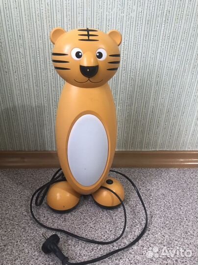 Лампа настольная