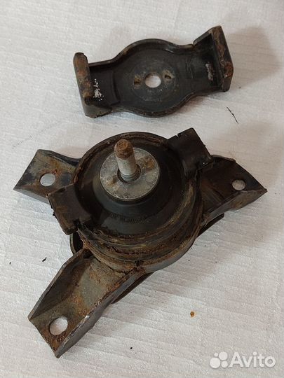 Подушка двигателя hyundai getz