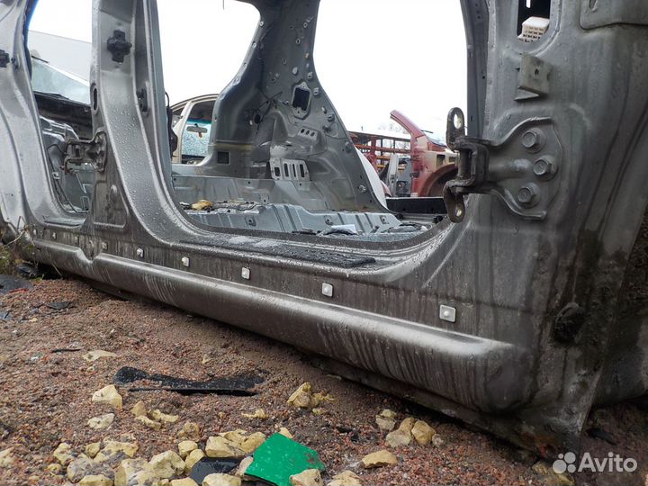 Порог правый Ssang Yong Actyon 2010