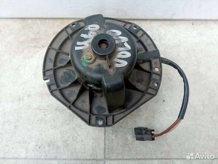 Моторчик печки Volvo 460