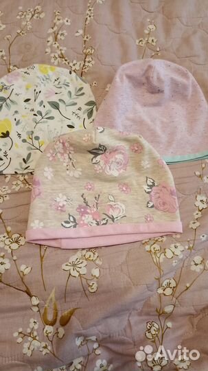 Продам 3 шапки, разм 50-52