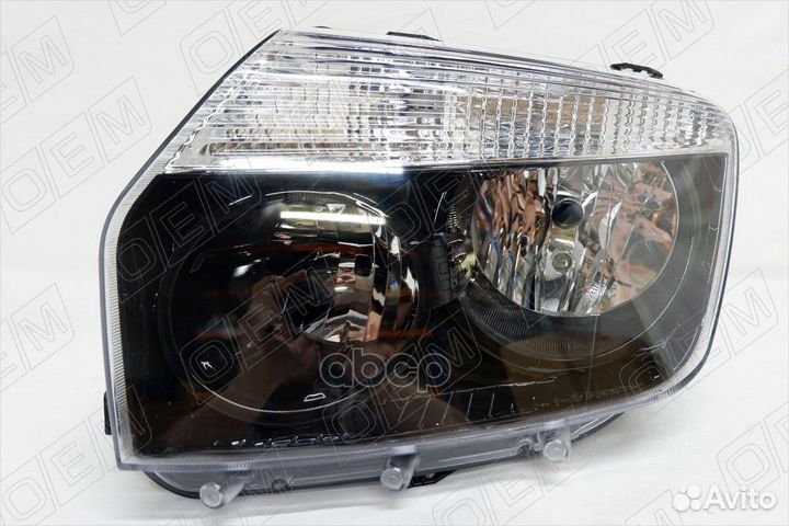 Фара левая Renault Duster 1 2011-2015, черная