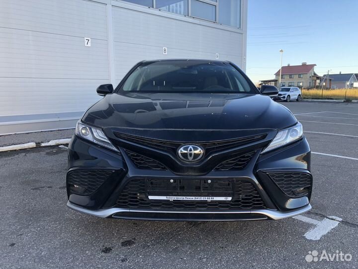 Toyota Camry 2.5 AT, 2023