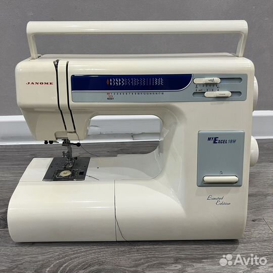 Швейная машина Janome w18