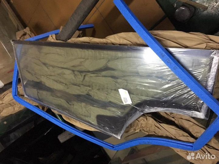 Стекло дверное левое малое JCB