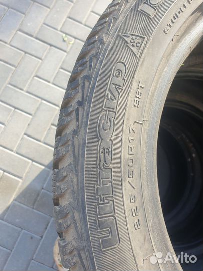 Goodyear UltraGrip Extreme 225/50 R17 70