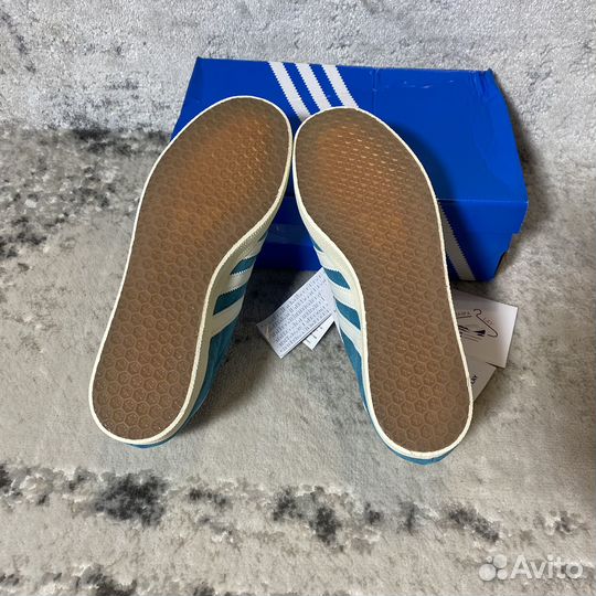 Кроссовки Adidas Originals Gazelle новые 8,5UK