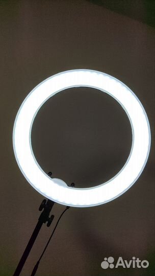 Кольцевая лампа 49 см со штативом