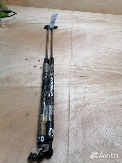 Амортизатор двери багажника Subaru Impreza GG3