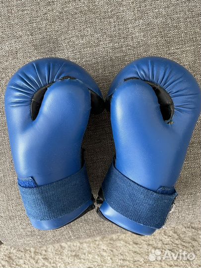 Перчатки для единоборств