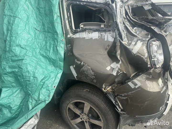 Renault Duster 2.0 МТ, 2022, битый, 25 000 км