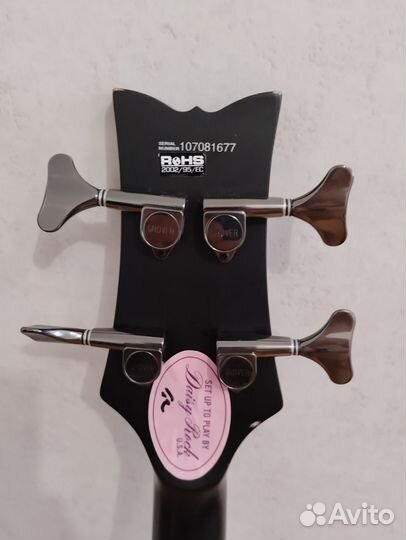 Бас гитара Daisy Rock