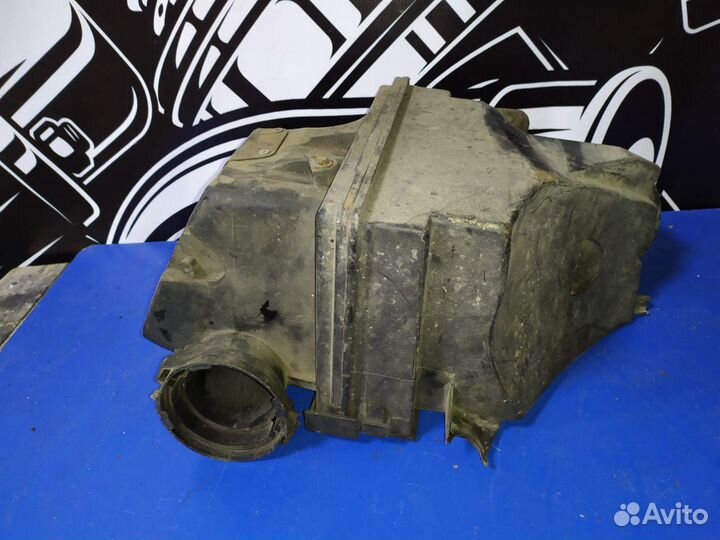 Корпус воздушного фильтра BMW 5' E39