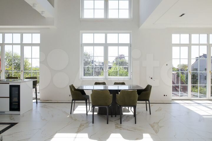 5-к. квартира, 212,9 м², 4/4 эт.