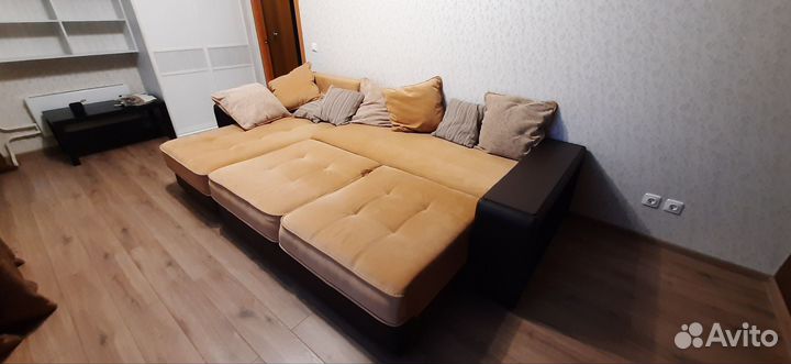 Большой угловой диван раскладной бу