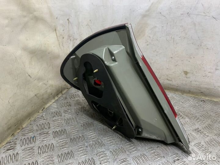 Фонарь задний правый Toyota Camry V30 2azfe 2005