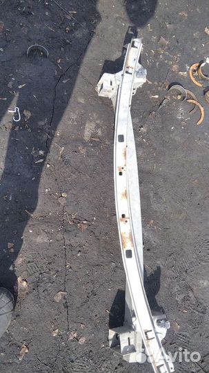 Крепление под фары nissan sunny B 15