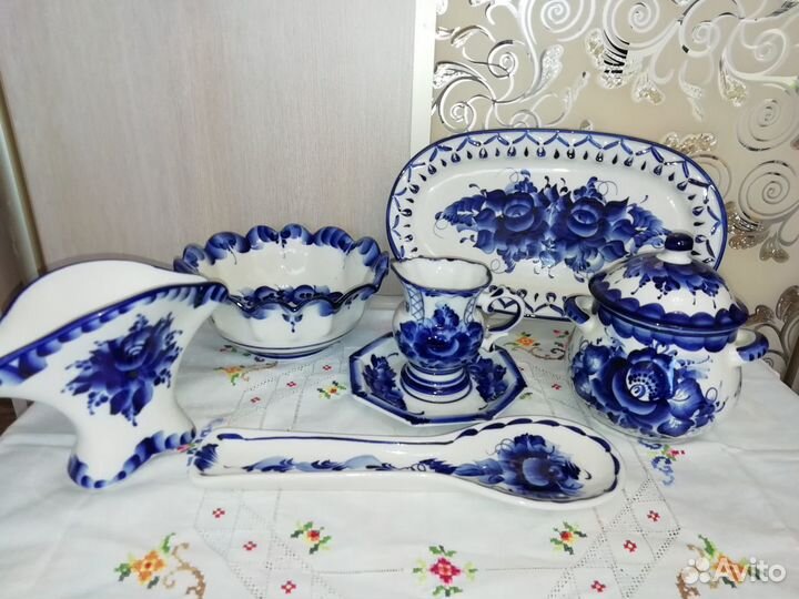 Набор посуды Гжель