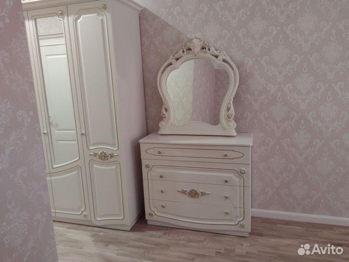 Спальный гарнитур Адель беж