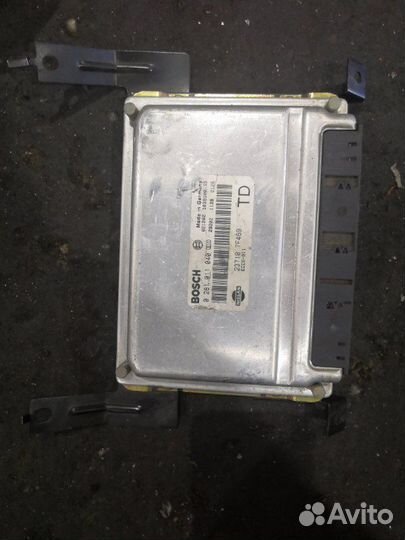 Блок управления двигателем Nissan Terrano Ii R20