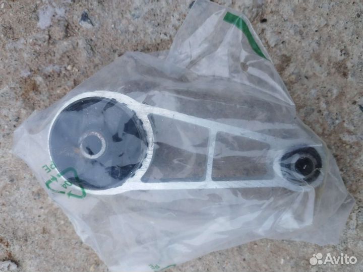 Опора двигателя задняя renault