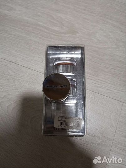 Hourglass Scattered Light оттенок Foil