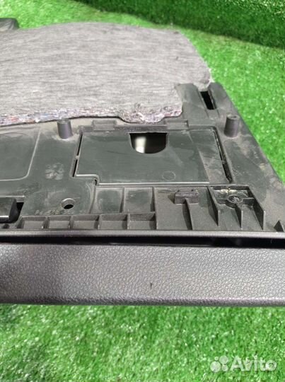 Бардачок пежо 308