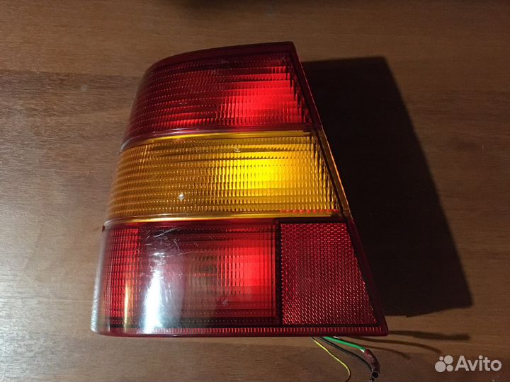 Фонарь задний левый Volvo 960